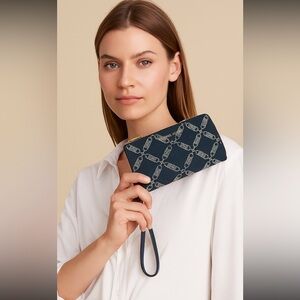 Michael Kors Double Zipper Patterned Wristlet NWT